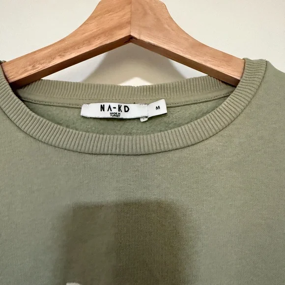 Green 'London' Sweatshirt - Picture 7 of 13